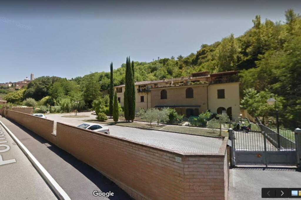 Ferienwohnung Casazappa - In Centro A Piedi, Parcheggio E Giardino Privato Siena Exterior foto